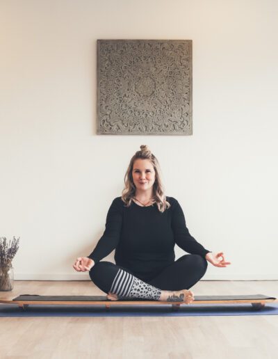 Bine Brightside – Portraitaufnahme beim Yoga